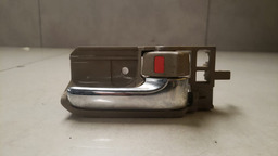 Maçaneta Interna Direita Toyota Hilux 2005 a 2015 (18)