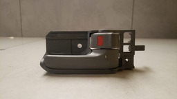 MAÇANETA INTERNA DIREITA TOYOTA HILUX 2005 A 2015 (7)