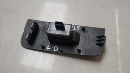 BOTAO VIDRO LADO DIREITO FIAT STRADA 2011 2012