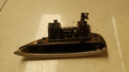 MAÇANETA EXTERNA LADO DIREITO RENAULT SANDERO 2015 A 2021