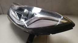 FAROL ESQUERDO GM TRACKER 2017 A 2020 COM DETALHE