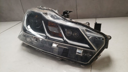 Farol Direito Toyota Corolla 2020 A 2022 Com Detalhe