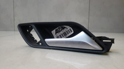 MAÇANETA INTERNA DIANTEIRA DIREITA AUDI A3 2013 A 2016