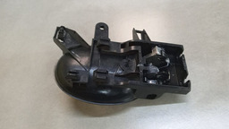 MAÇANETA INTERNA TRASEIRA DIREITA NISSAN VERSA 2012 A 2015