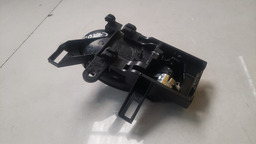 MAÇANETA INTERNA LADO ESQUERDO NISSAN VERSA 2016 A 2021