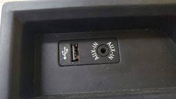 ENTRADA AUXILIAR USB BMW 320I 2012 A 2016 51169207357