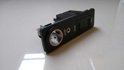 ACENDEDOR ENTRADA AUXILIAR USB RANGER ROVER EVOQUE 2012-2015