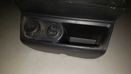 PORTA OBJETO TOMADA 12V AUXILIAR USB PEUGEOT 208 2014