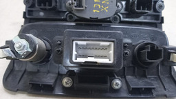 MOLDURA AUXILIAR USB KIA SORENTO 2010 - 2012