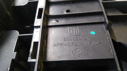 SUPORTE BASE CAIXA FUSÍVEL GM ONIX 2014 2015