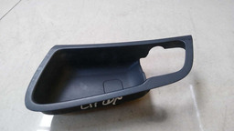 MOLDURA MAÇANETA INTERNA DIANTEIRA ESQUERDA HYUNDAI I30 2011