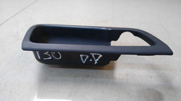MOLDURA MAÇANETA INTERNA DIANTEIRA DIREITA HYUNDAI I30 2011