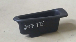 PUXADOR PORTA TRASEIRA ESQUERDO PEUGEOT 207 1.4 2012