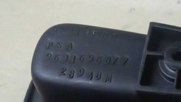 PUXADOR PORTA TRASEIRA ESQUERDO PEUGEOT 207 1.4 2012