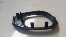 MOLDURA MAÇANETA INTERNA DIANTEIRA DIREITO PEUGEOT 207 2012