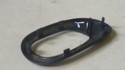 MOLDURA MAÇANETA INTERNA TRASEIRO DIREITO PEUGEOT 207 2012