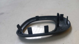 MOLDURA MAÇANETA INTERNA DIANTEIRA ESQUERDO PEUGEOT 207 2012