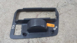 MOLDURA MAÇANETA T.E C/CINZEIRO GM S10 2001 A 2006 ORIGINAL