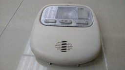 LUZ TETO CORTESIA CITROEN C4 PALLAS 2010 (1)