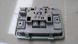 LUZ TETO CORTESIA GM CAPTIVA 2011 A 2015 (1)