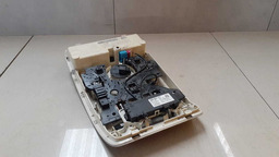 LUZ TETO CORTESIA AUDI A4 TFSI 2011 COM DETALHE