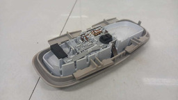 LUZ TETO CORTESIA FORD KA 2015 2016 ORIGINAL (2)