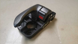 MAÇANETA INTERNA DIANTEIRA ESQUERDA KIA SOUL 2010 A 2013