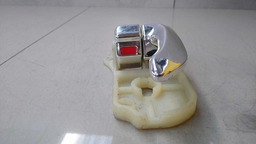 MAÇANETA INTERNA DIANTEIRA DIREITA HYUNDAI AZERA 2010