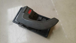 MAÇANETA INTERNA DIANTEIRA E. HYUNDAI TUCSON 2007 A 2015 (2)