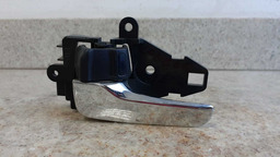 MAÇANETA INTERNA TRAS. ESQUERDA MITSUBISHI LANCER 2012 2013 PRETO