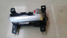 MAÇANETA INTERNA TRASEIRA DIREITA KIA SORENTO 2010-2013 (2)