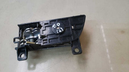 MAÇANETA INTERNA TRASEIRA DIREITA KIA SORENTO 2010-2013 (2)