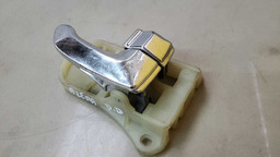 MAÇANETA INTERNA DIANTEIRA DIREITA HYUNDAI AZERA 2008 A 2011