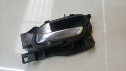 MAÇANETA INTERNA ESQUERDA PEUGEOT 308 2010 A 2015 (14)