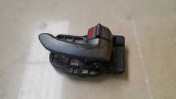 MAÇANETA INTERNA DIANTEIRA DIREITA KIA SOUL 2010 A 2013