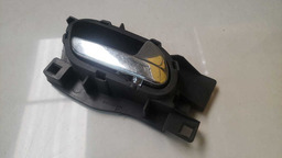 MAÇANETA INTERNA DIREITA PEUGEOT 308 2010 A 2015