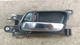 MAÇANETA INTERNA DIANTEIRA ESQUERDA HONDA ACCORD 2008-2011