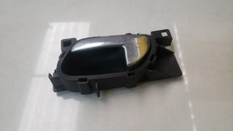 MAÇANETA INTERNA ESQUERDA PEUGEOT 308 2010 A 2015 (8)