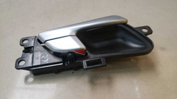 MAÇANETA INTERNA TRASEIRA DIREITA HYUNDAI CRETA 2017 A 2020