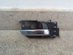 MAÇANETA INTERNA DIANTEIRA DIREITA HONDA HRV 2016