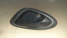 MAÇANETA INTERNA TRASEIRA DIREITA HONDA FIT 2004