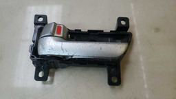 MAÇANETA INTERNA DIANTEIRA ESQUERDA KIA SORENTO 2010 A 2013