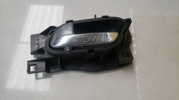 MAÇANETA INTERNA ESQUERDA PEUGEOT 308 2010 A 2015 (10)