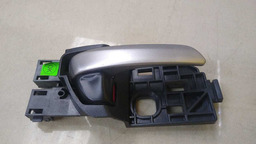 MAÇANETA INTERNA TRASEIRA DIREITA HONDA FIT 2016