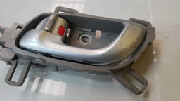 MAÇANETA INTERNA ESQUERDA HONDA NEW CIVIC 2012 A 2016 (2)