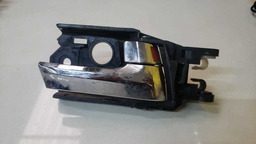 MAÇANETA INTERNA DIREITA HONDA CITY 2010 A 2015