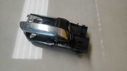 MAÇANETA INTERNA DIREITA HONDA HRV 2016 2017 2018 2019 2020