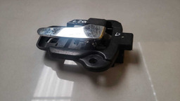 MAÇANETA INTERNA DIREITA MITSUBISHI L200 2009 A 2016