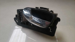 MAÇANETA INTERNA ESQUERDA PEUGEOT 307 2007 A 2013