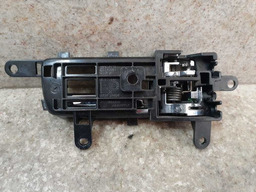 MAÇANETA INTERNA DIANTEIRA ESQUERDA NISSAN SENTRA 2007